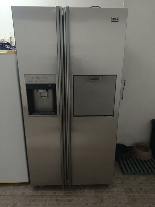 Frigorífico americano