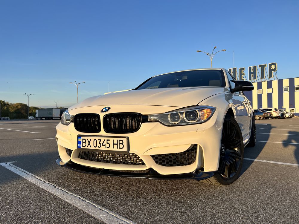 Комфортна BMW F30 320і