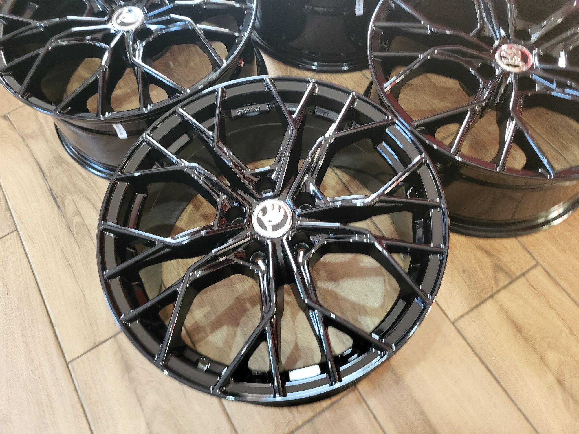 Alufelgi 18" 5x112 ET40 SKODA Octacvia III IV RS SUPERB III Kodiaq !