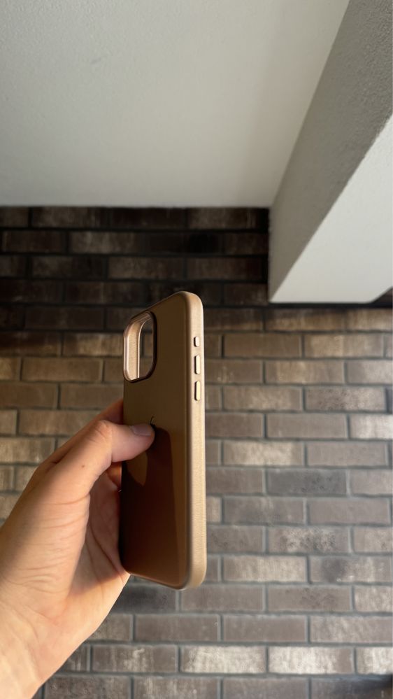 Skórzane Magsafe etui Iphone 15 Pro Max Bezowy