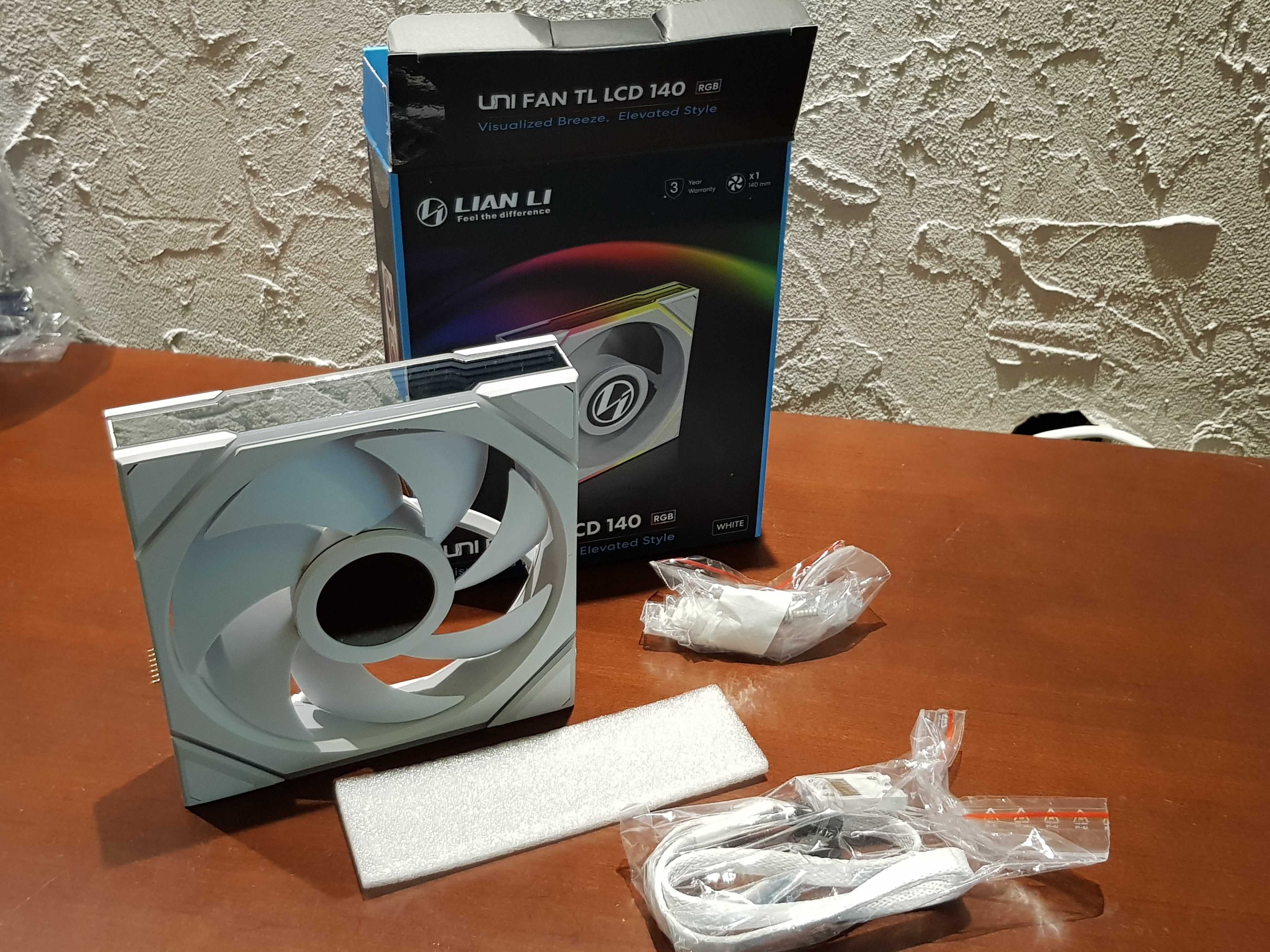 Wentylatory Lian Li UNI FAN TL LCD 120Reverse +HUB +UNI FAN TL LCD 140