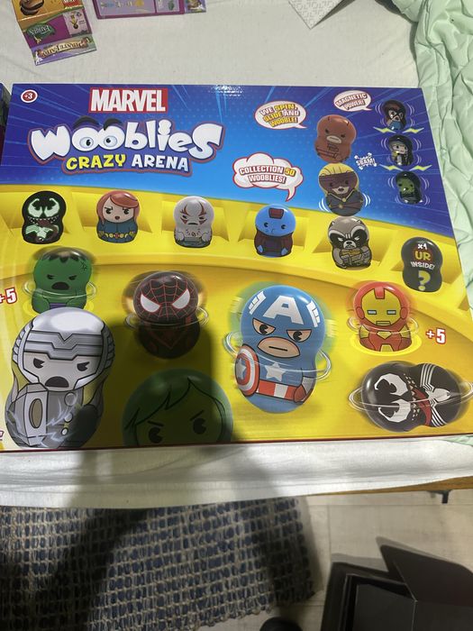 dwa zestawy Marvel Wooblies crazy arena