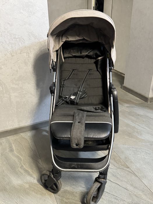 Прогулянкова коляска carrello bravo