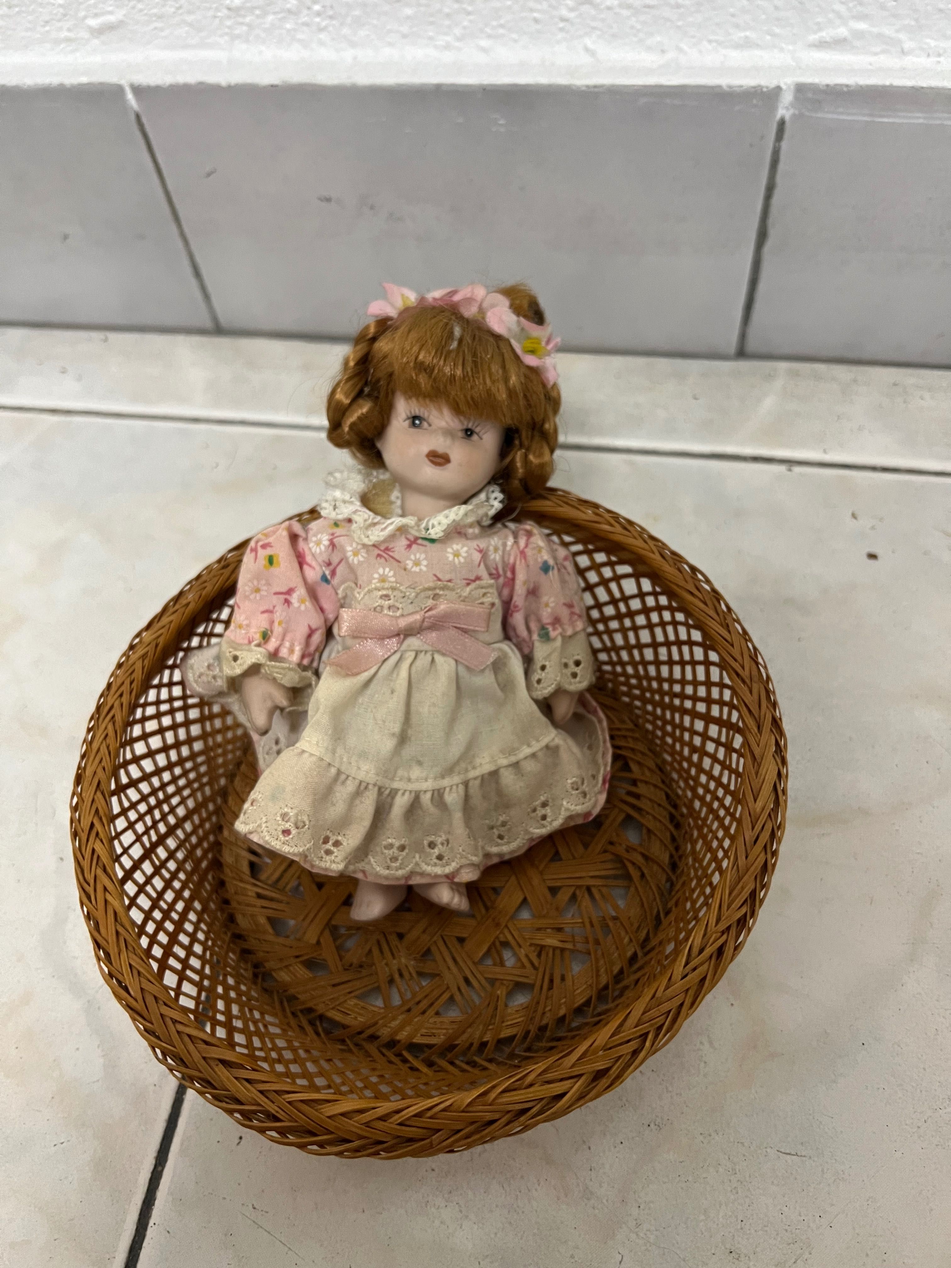 Bonecas de porcelana