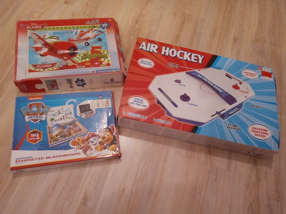Paka gier, planszowek, puzzli i klocków