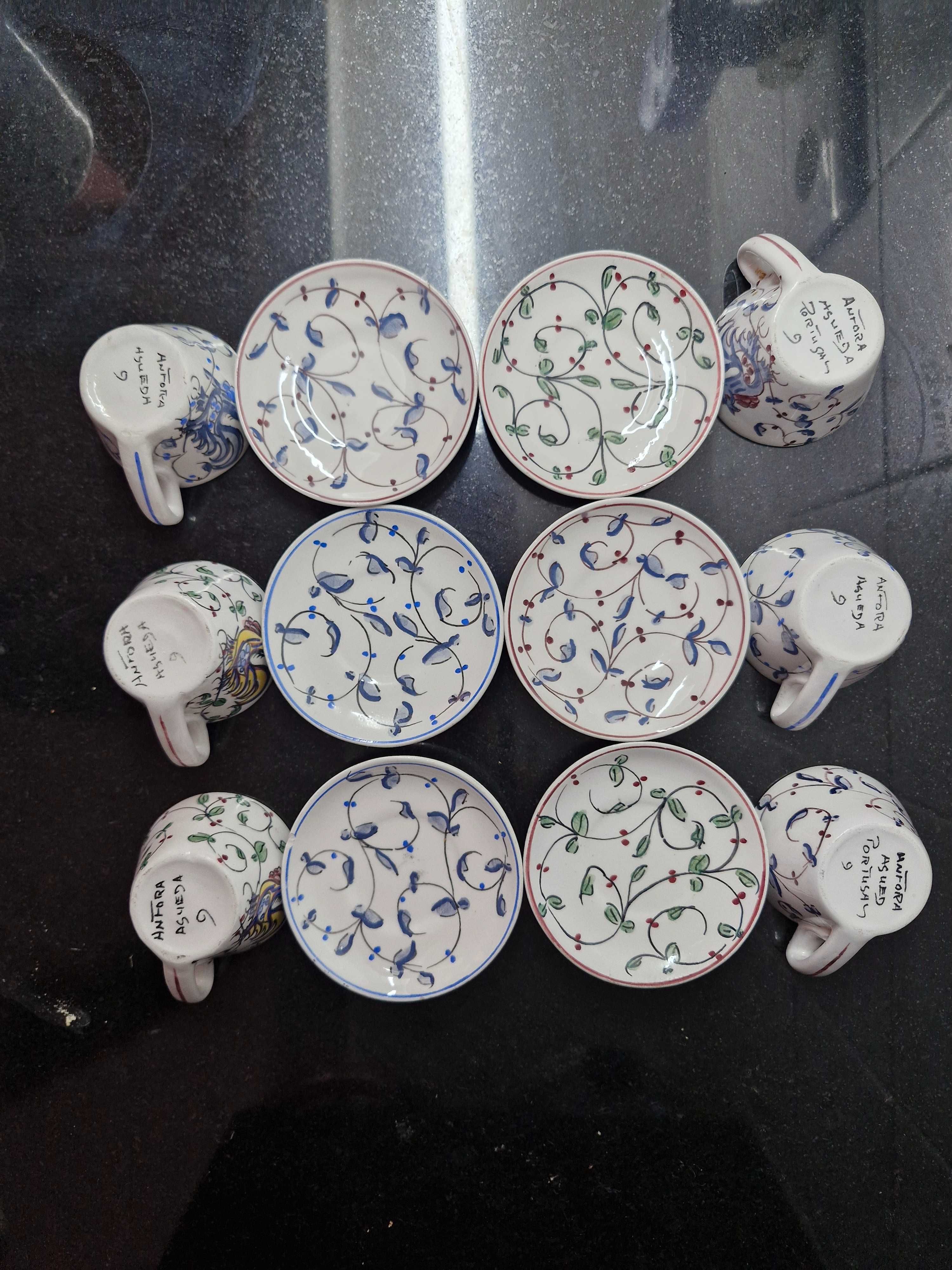 conjunto de chávenas com pires mini