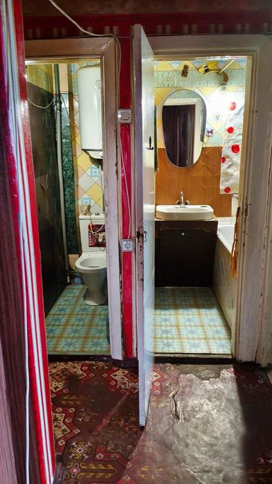 Продам 3х кімнатну квартиру. Ж/М Червоний камінь. Коробова 24.