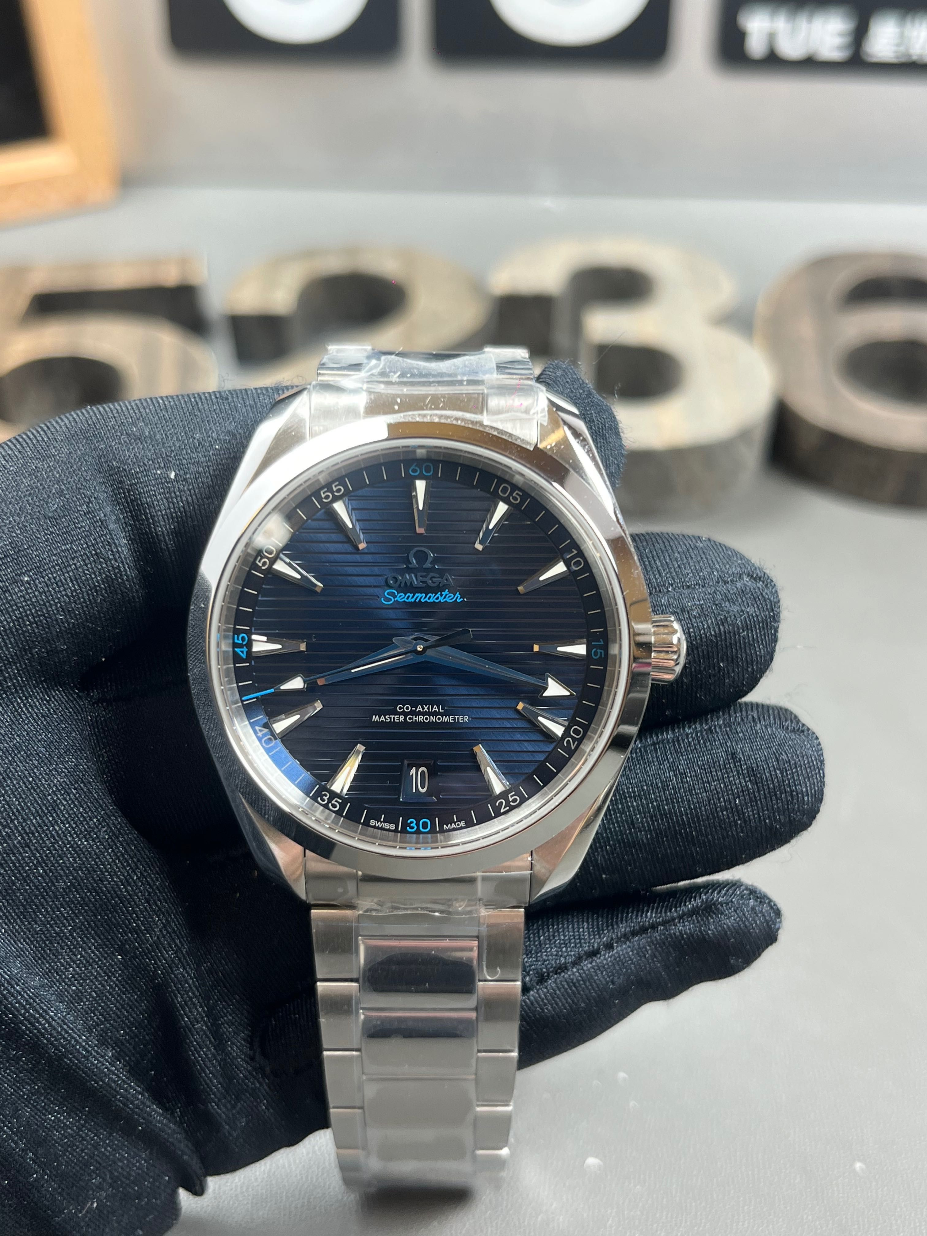 Omega Seamaster  .