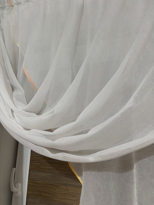 Biała firanka szyta na zamówienie