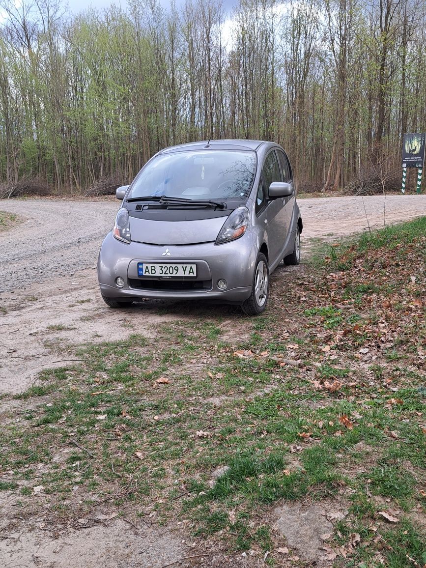 Мітсубіші і міев Електро