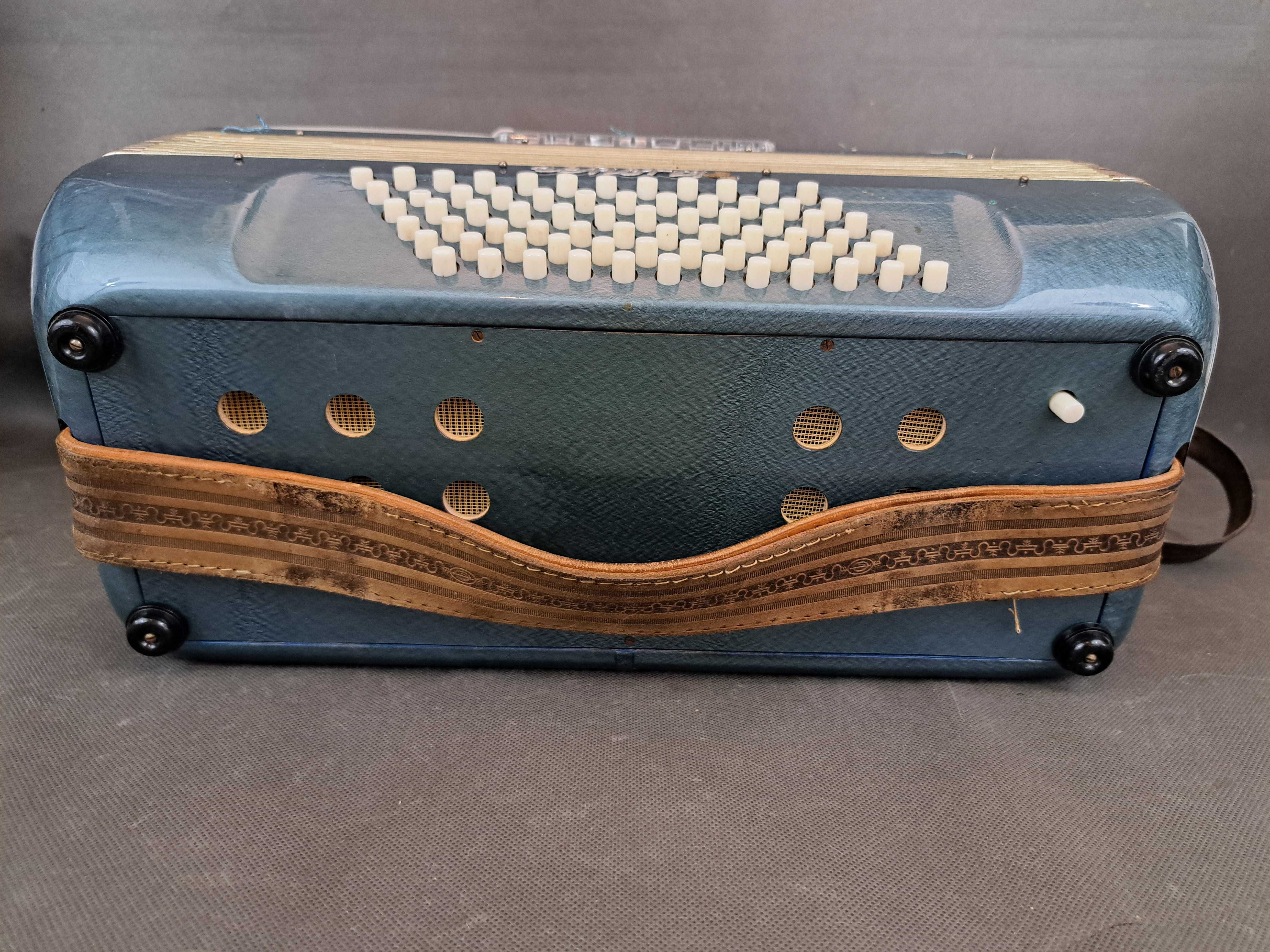 AKORDEON Cantulia Seniorita