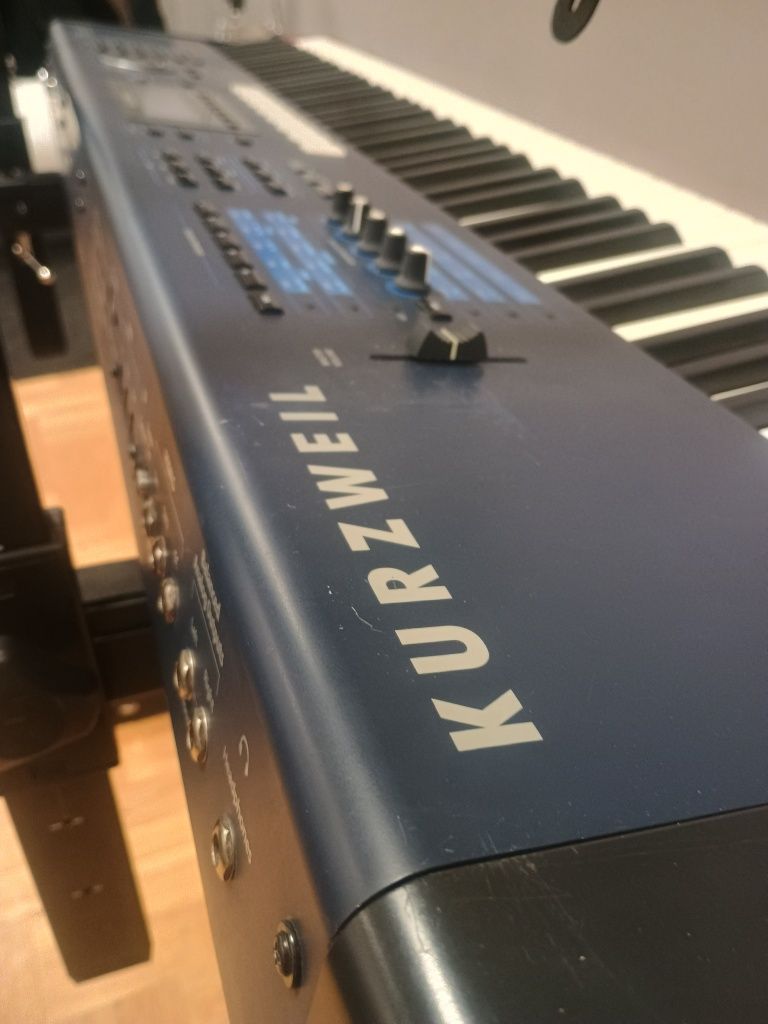 Kurzweil pc3 LE7 workstation syntezator
