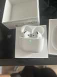 Airpods 4 com anti ruido. Novo