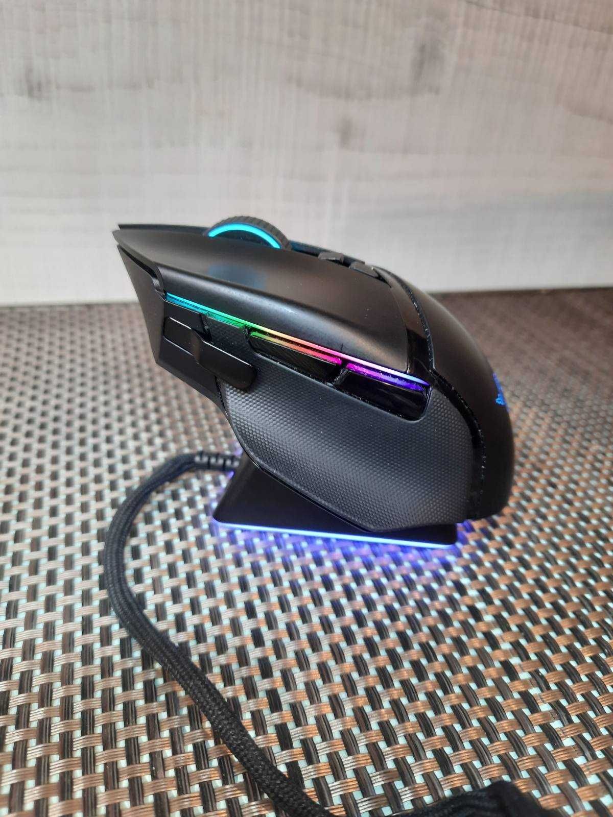 RAZER Basilisk Ultimate HyperSpeed ​​с док-станцией для зарядки