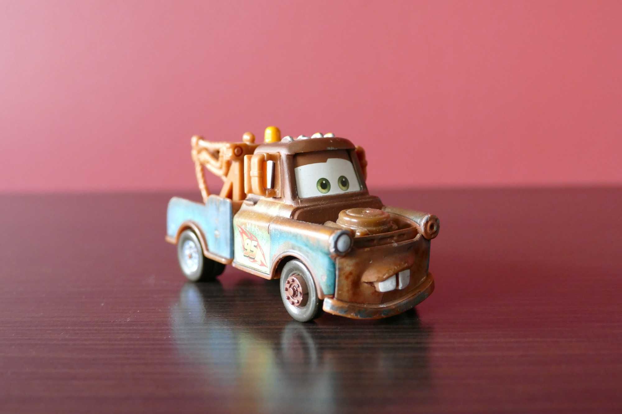 Mattel Disney Cars auto Złomek V2798