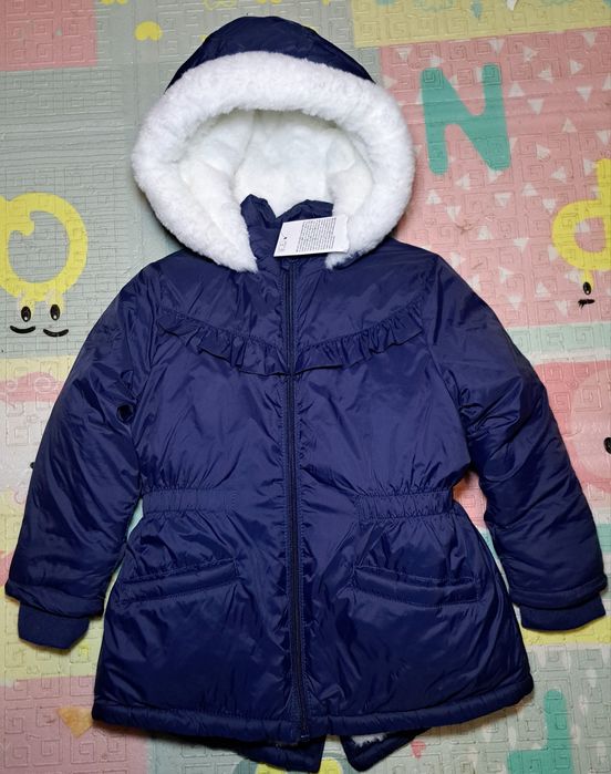 Нова зимова куртка для дівчинки