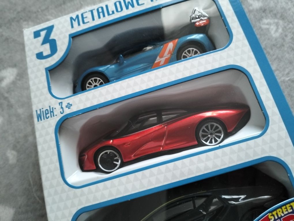 Zestaw Bburago 3 metalowe auta burago samochód auto
