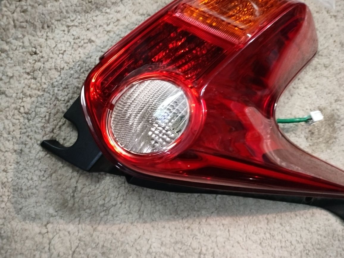 Lampa lewa nissan juke tył