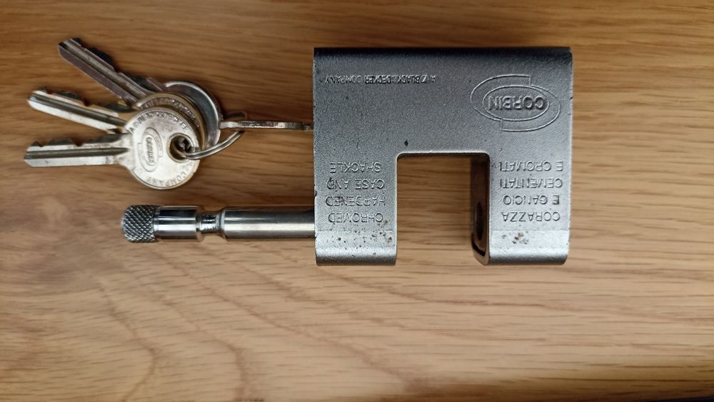 Cadeado CORBIN alta segurança