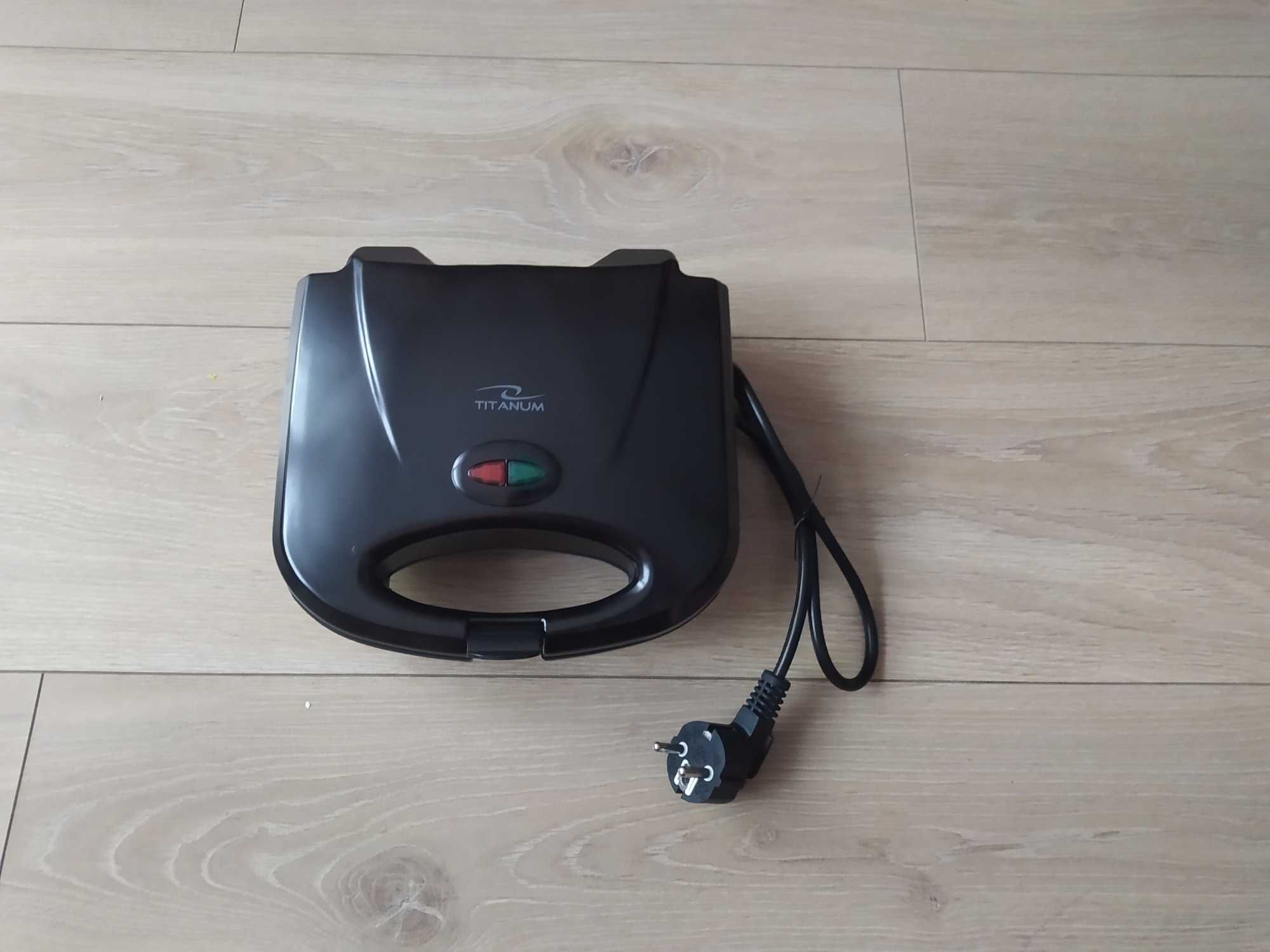 Nowa gofrownica Titanum 750W