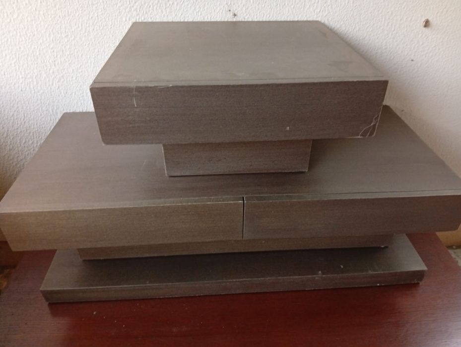 Conjunto de mesas de cabeceira