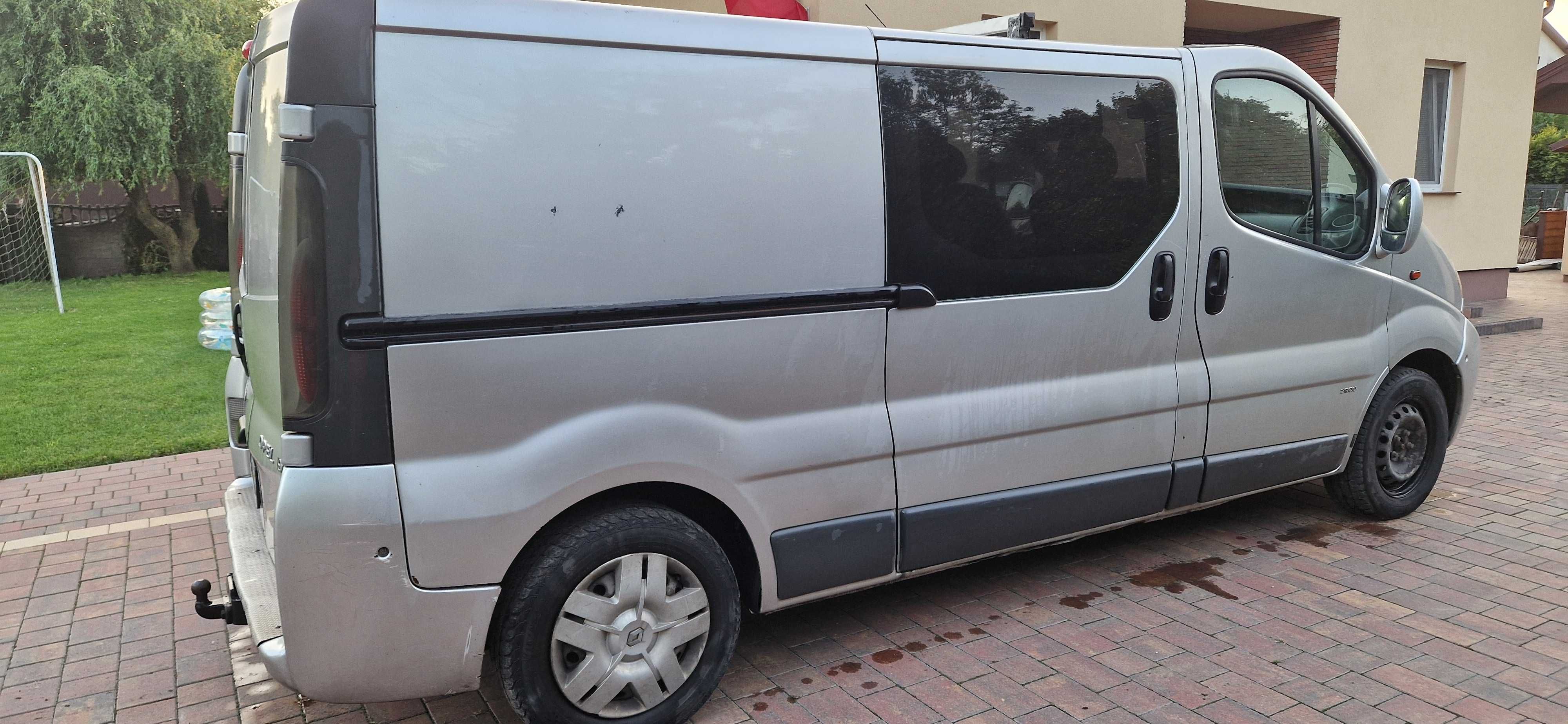 Sprzedam Opel VIVARO LONG 1.9 tdi