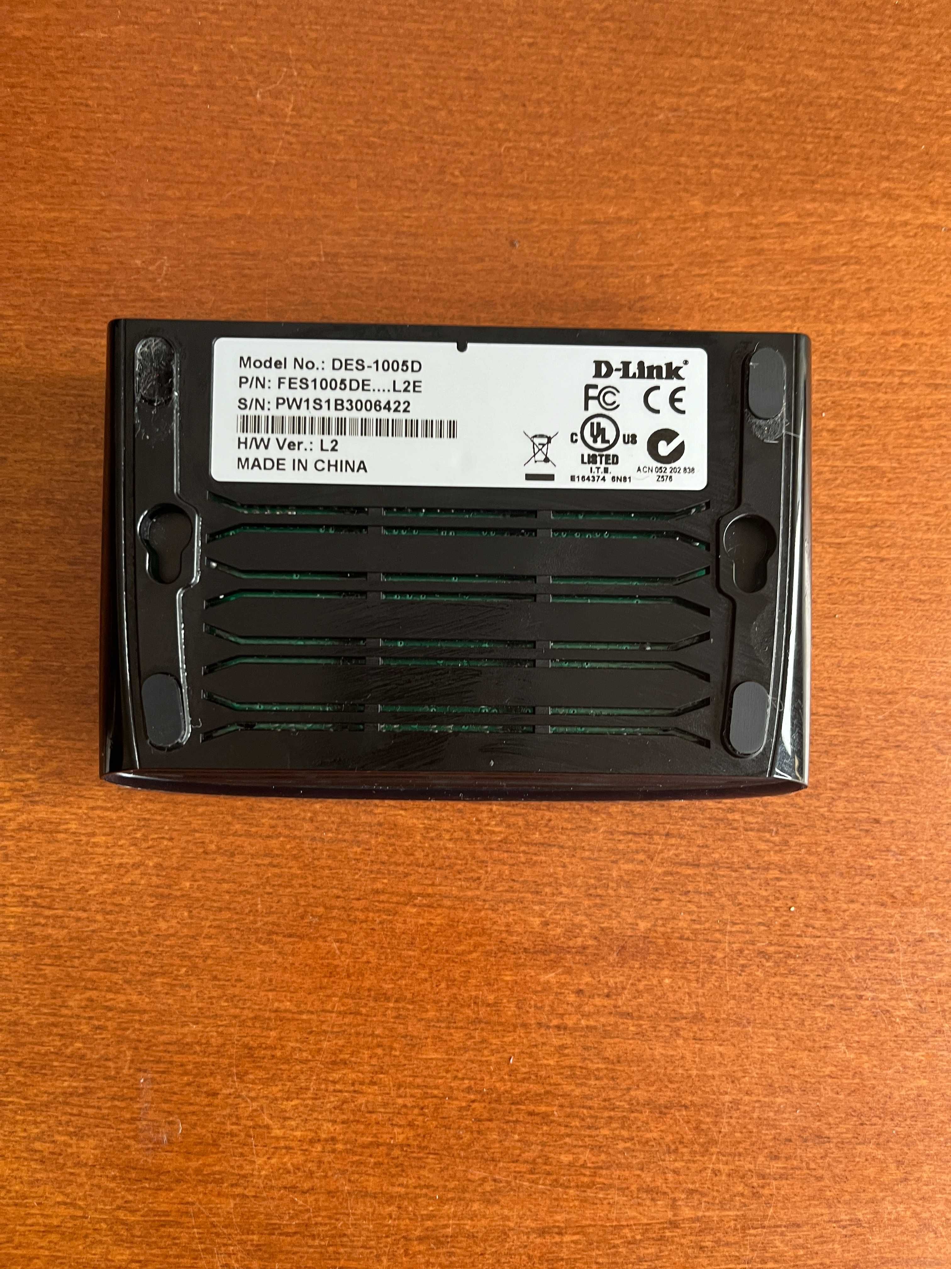 Switch D-LINK DES-1005D  com  5 portas