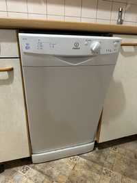 Продам посудомийну машину Indesit dsg 051