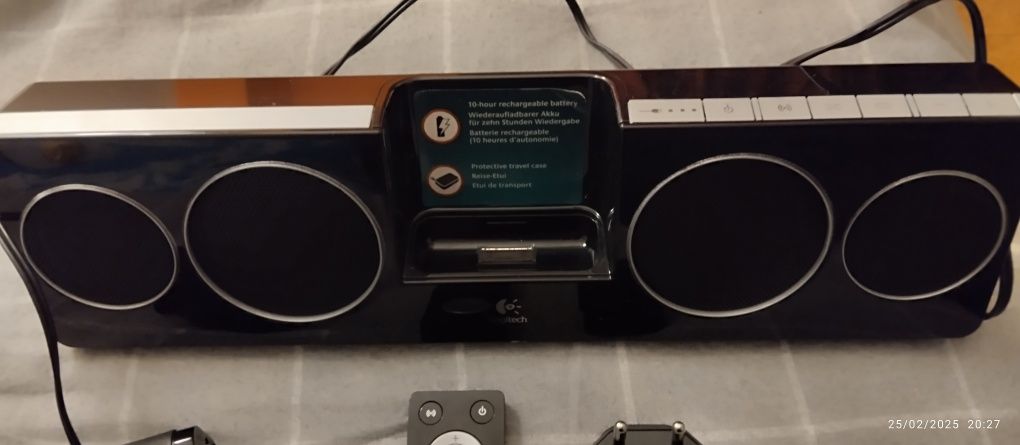 Colunas Logitech