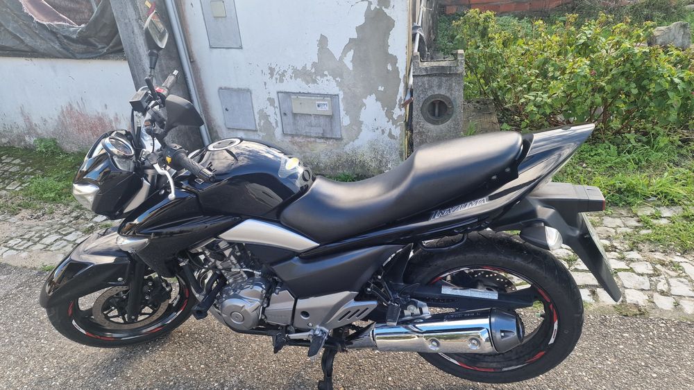 Suzuki Inazuma 250cc