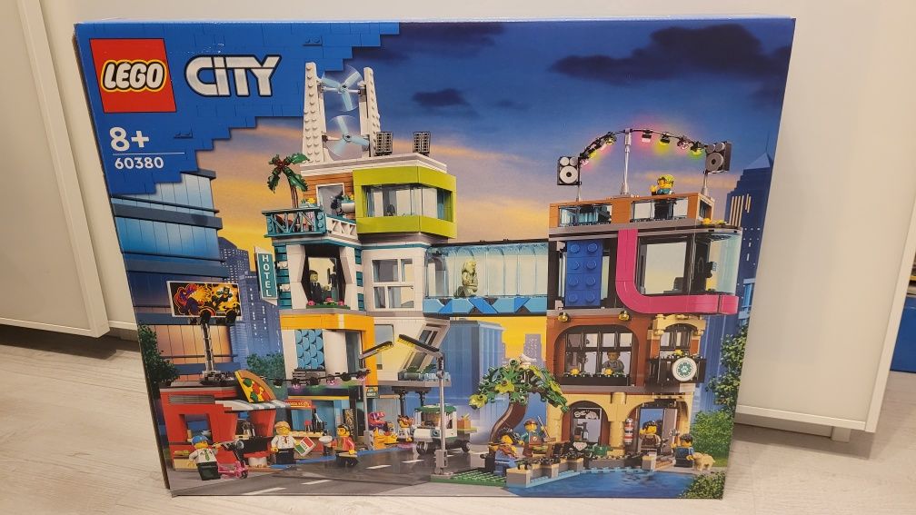 Lego City 60380 Centrum miasta Śródmieście