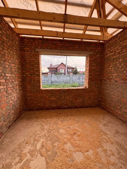 Продаж сучасної новобудови в с. Колоденка підходить під є-Оселю