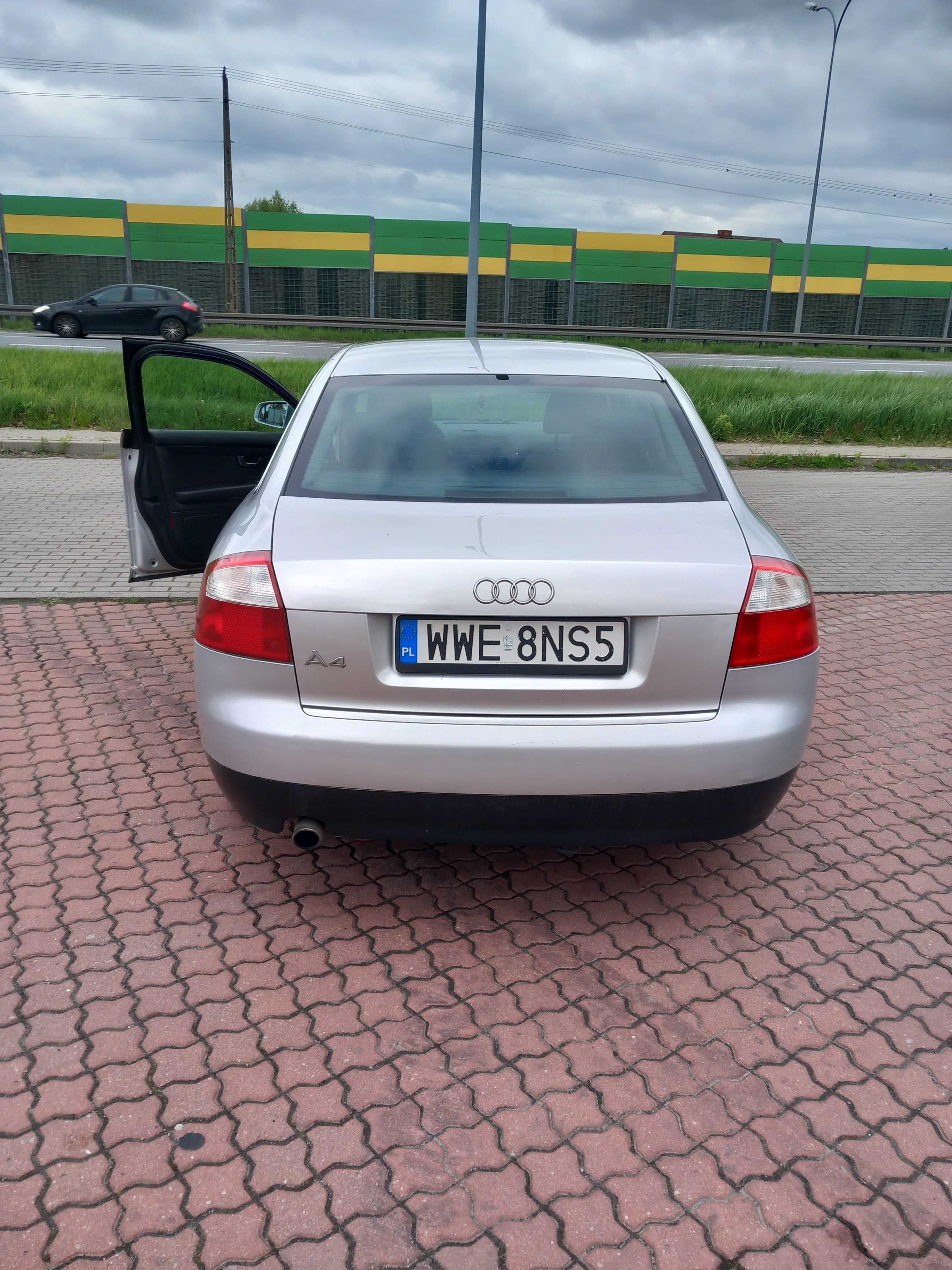 Audi A-4 1.6 benzyna Bezwypadkowa stan idealny