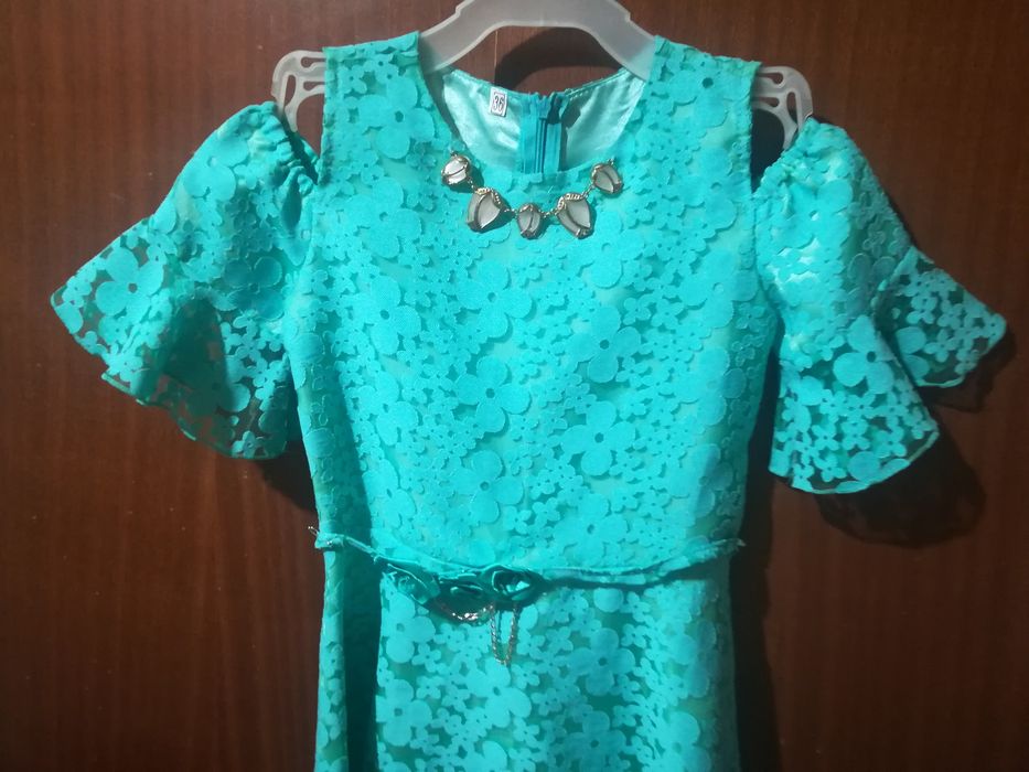 Продам нарядное платье