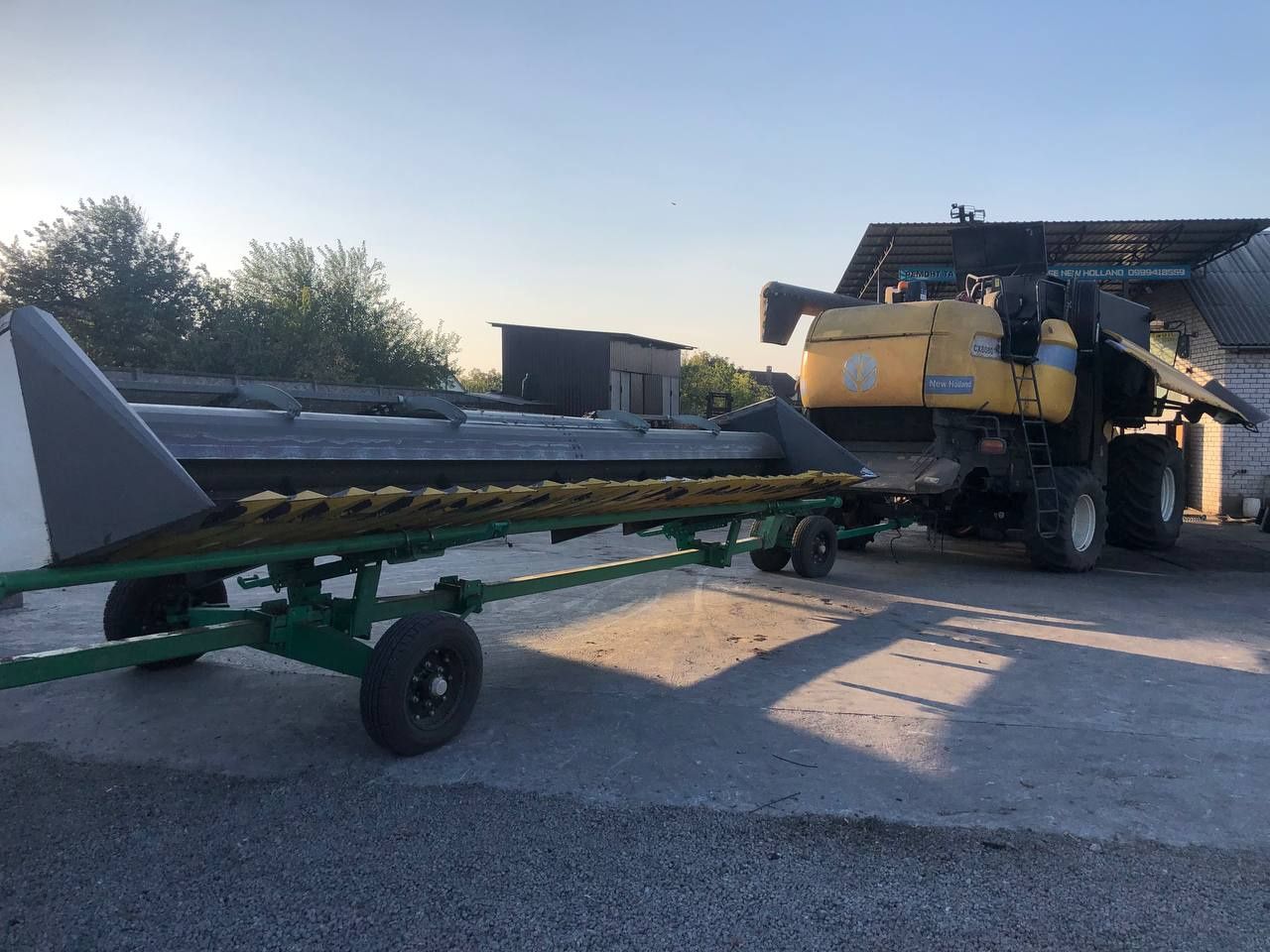 Комбайн New Holland CX8080