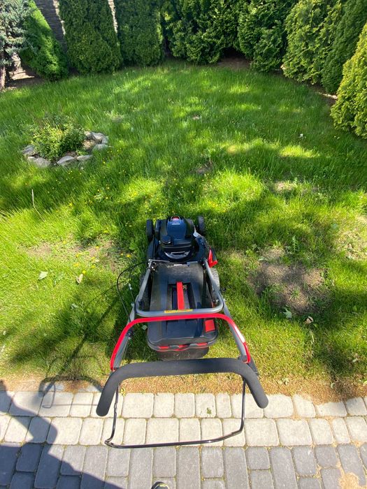 Usługi ogrodnicze , ogrodnik , pielęgnacja ogrodu ,przycinka żywopłotu