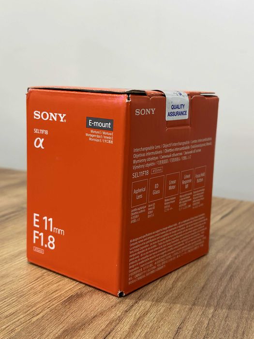 Об'єктив Sony SEL11F18 11mm f/1,8
