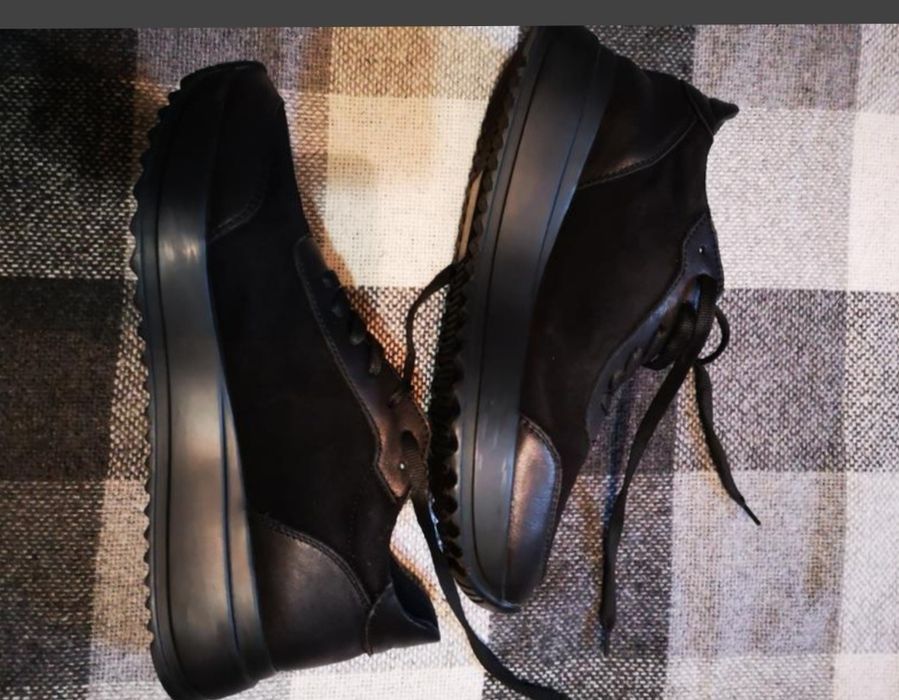 Жіночі кросівки Emeli