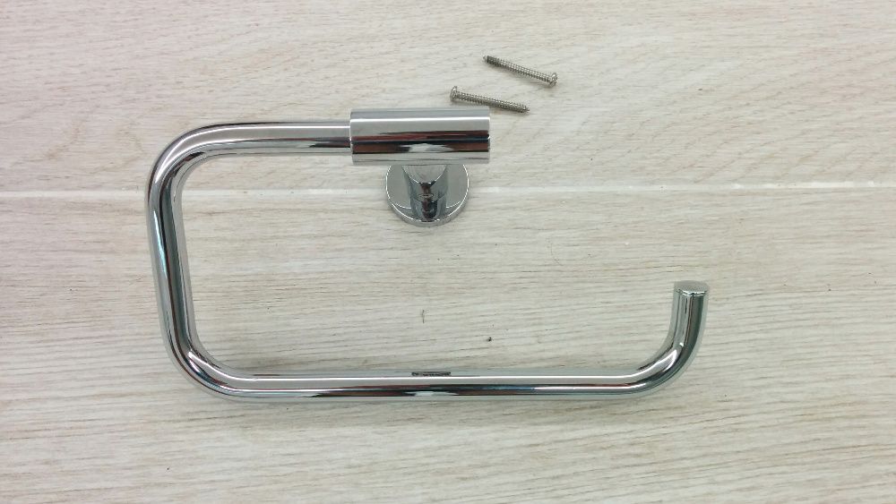 Acessórios p/ quarto de banho em metal cromado (€5 cada peça)