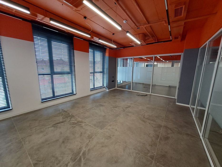 Продається шикарний офіс у центрі Тернополя — 596 м², вул. Доли