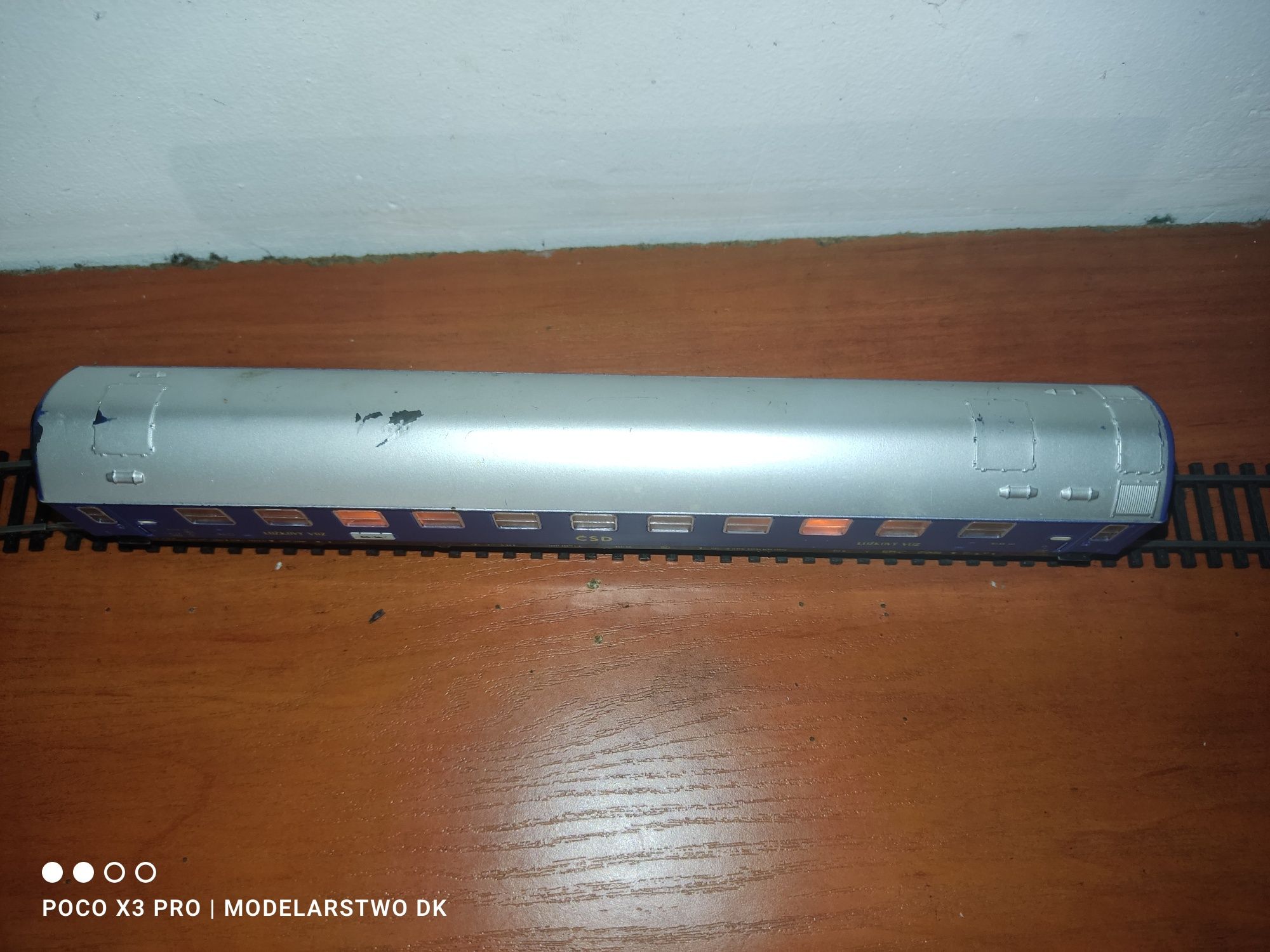 Piko oświetlony wagon sypialny ĆSD w skali H0 1:87 kolejka makieta