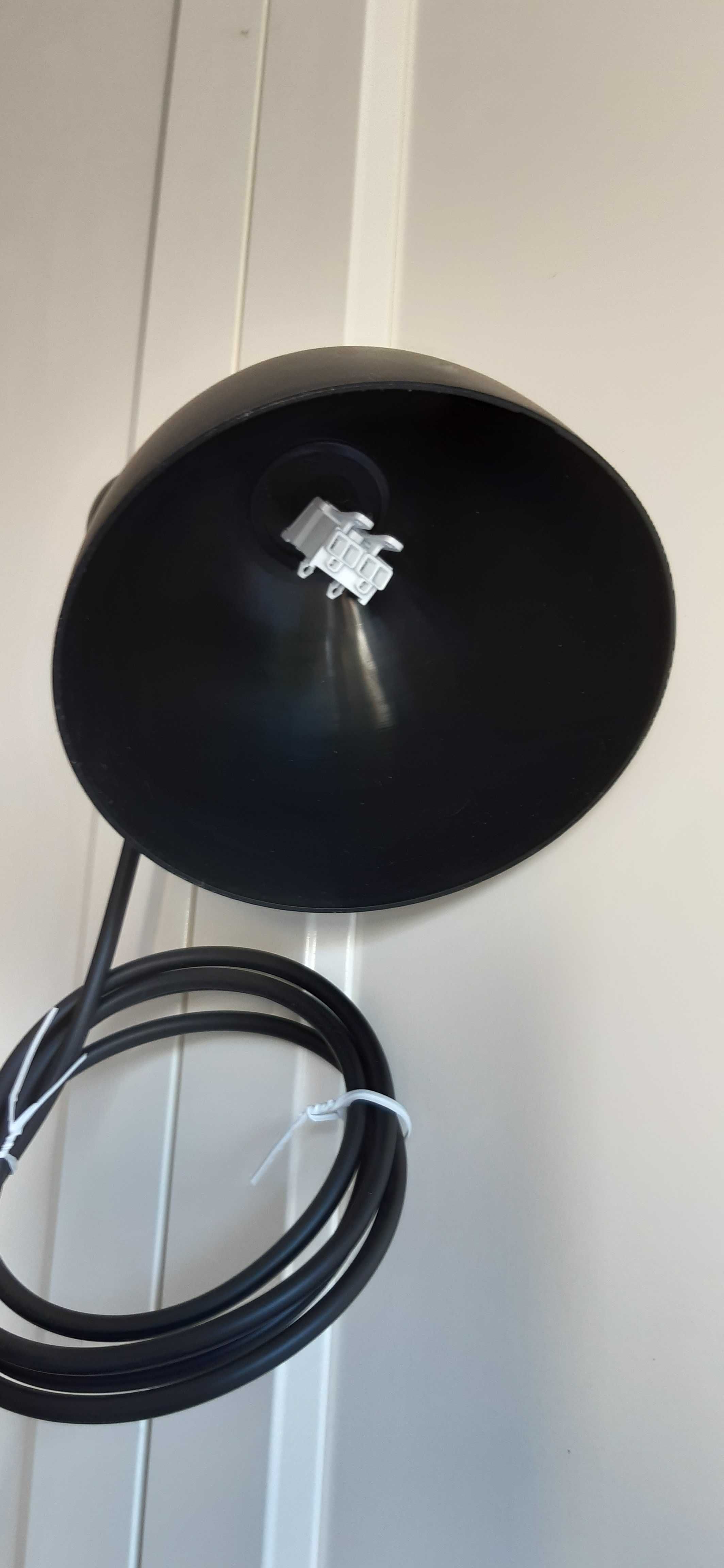 Lampa sufitowa Ikea Hemma czarna z abażurem projektu Gunner Jensen