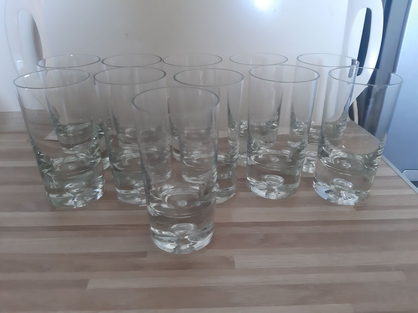 Zestaw 10 przezroczystych szklanek do napojów
