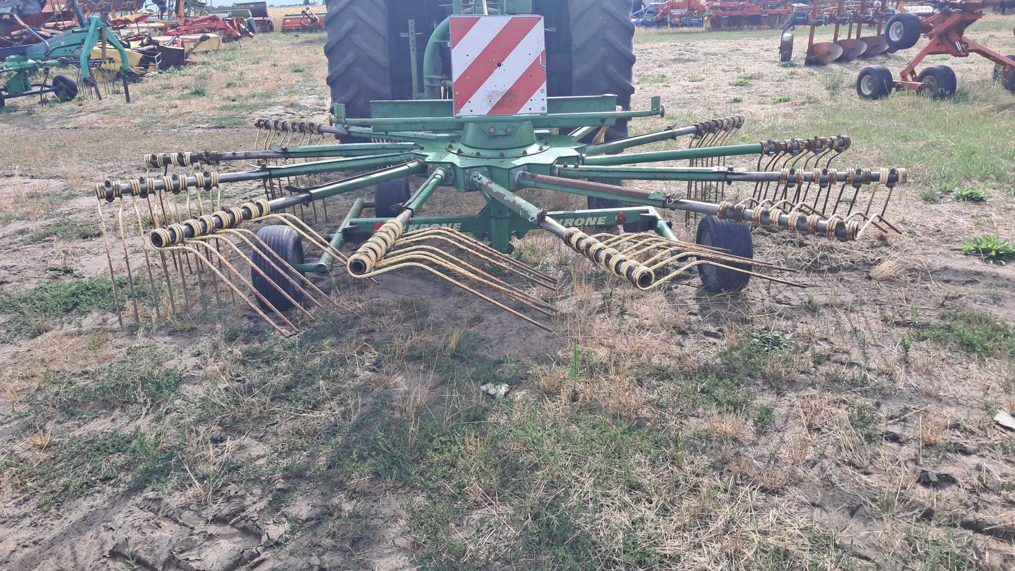 Zgrabiarka   KRONE SWADRO 461 Kuhn GA 4521 KARUZELA   gm masterdrive