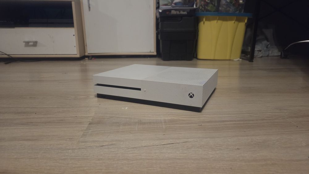 Konsola XBOX ONE S 1tb