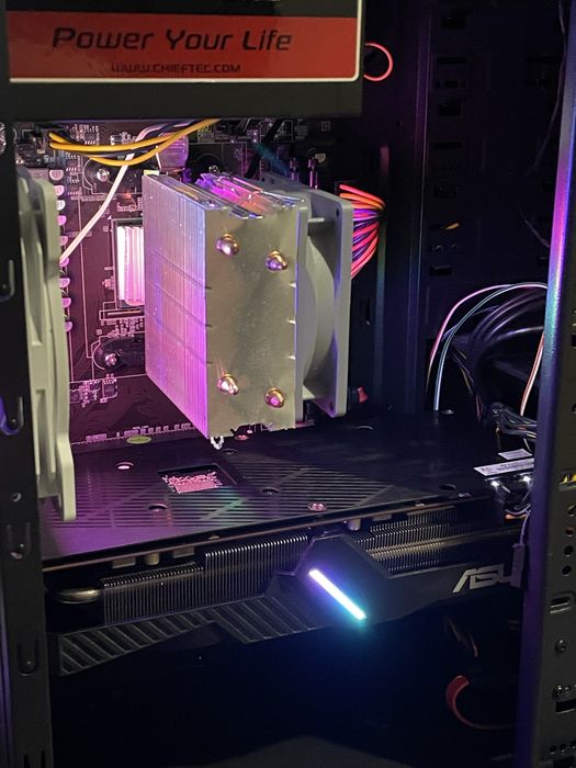 RX 5700 XT | Ryzen 5 3600 | 16GB DDR4 | 240GB SSD | 700W Ігровий ПК