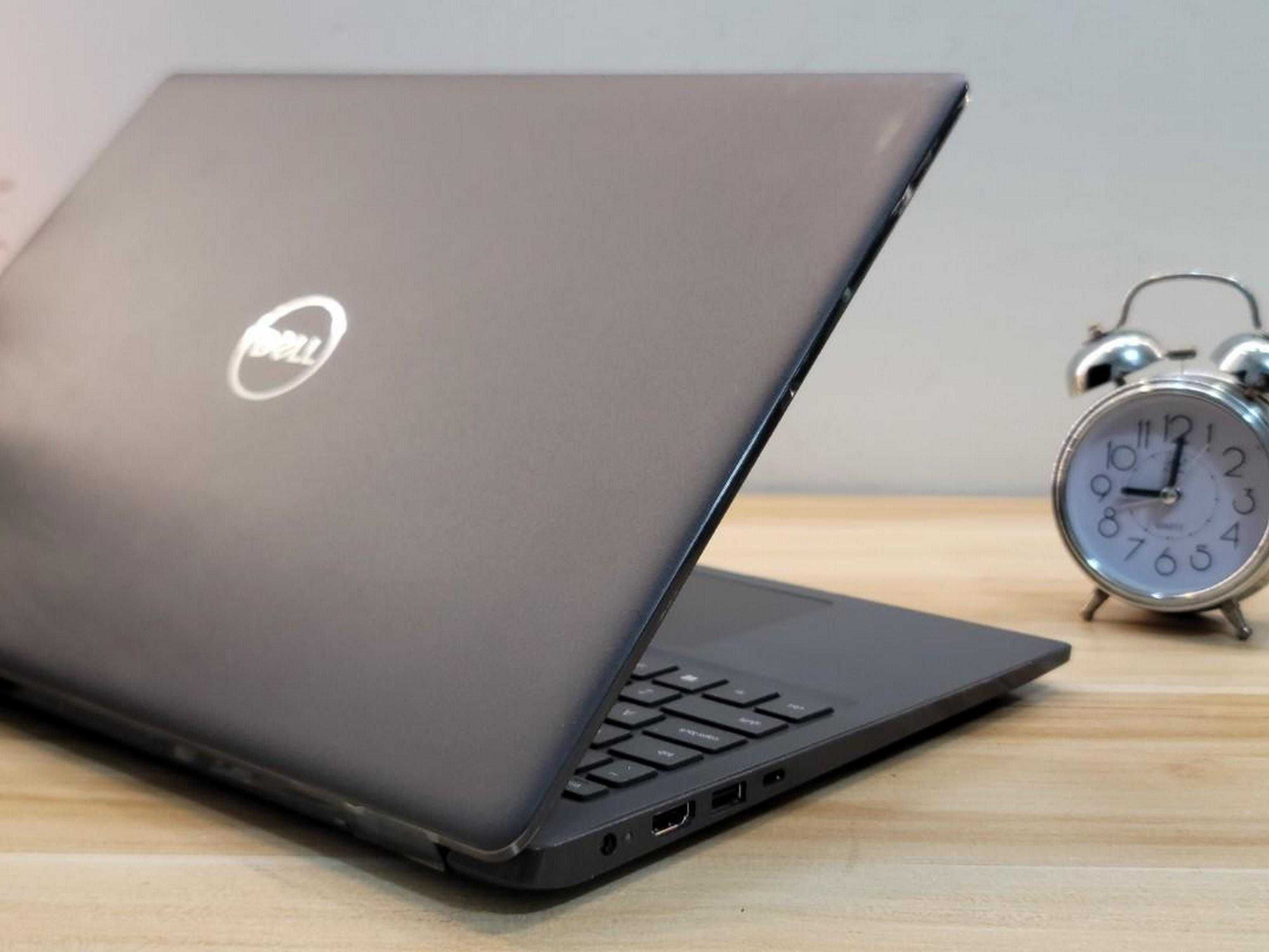 Dell Vostro 15.6" Octacore i5/8GB/256Nvme gama Profissional