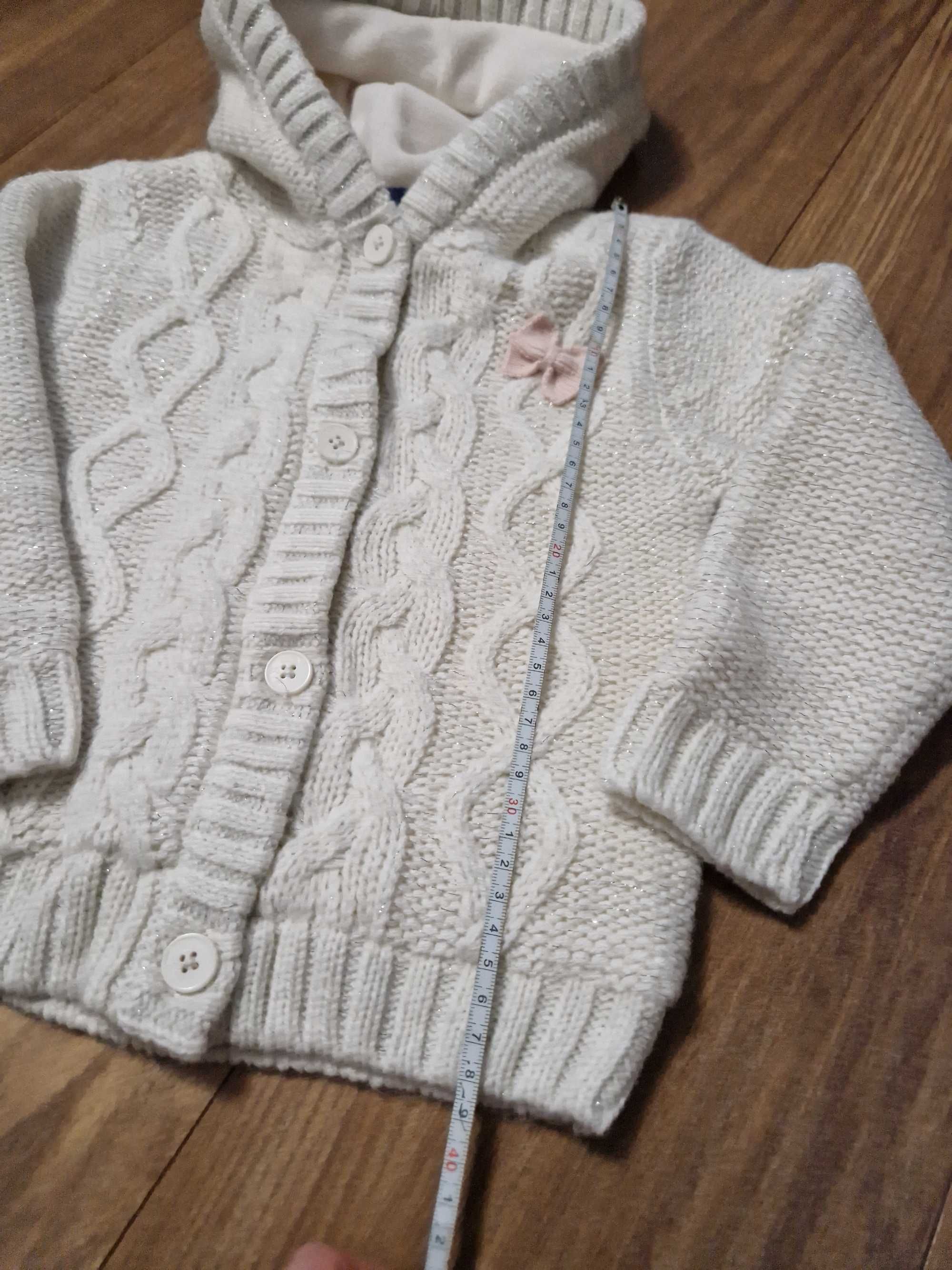 Swetr gruby z polarem r. 86 - 92 kremowy