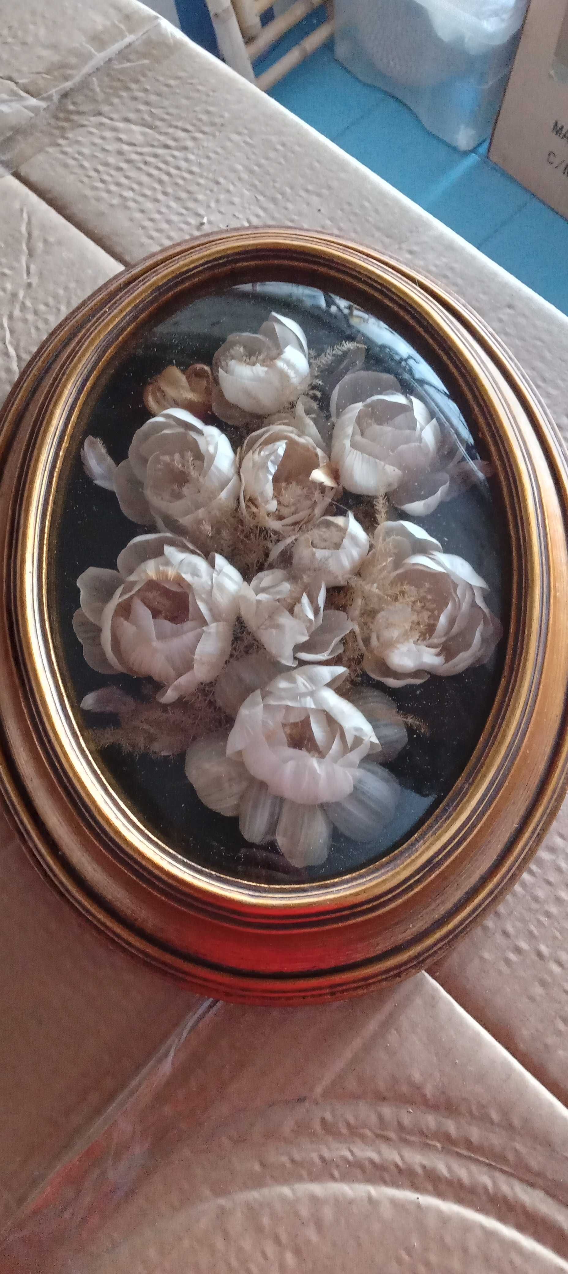 Flores Decorativas em moldura