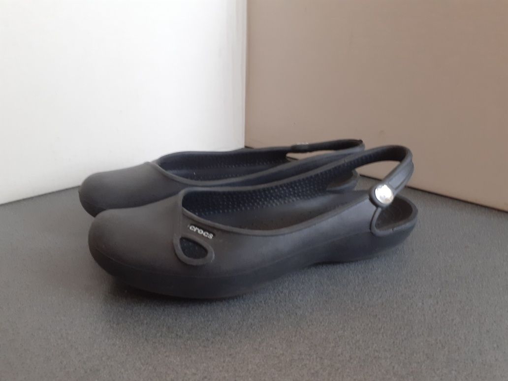 Crocs W 7 босоніжки шльопанці крокси 37 р.